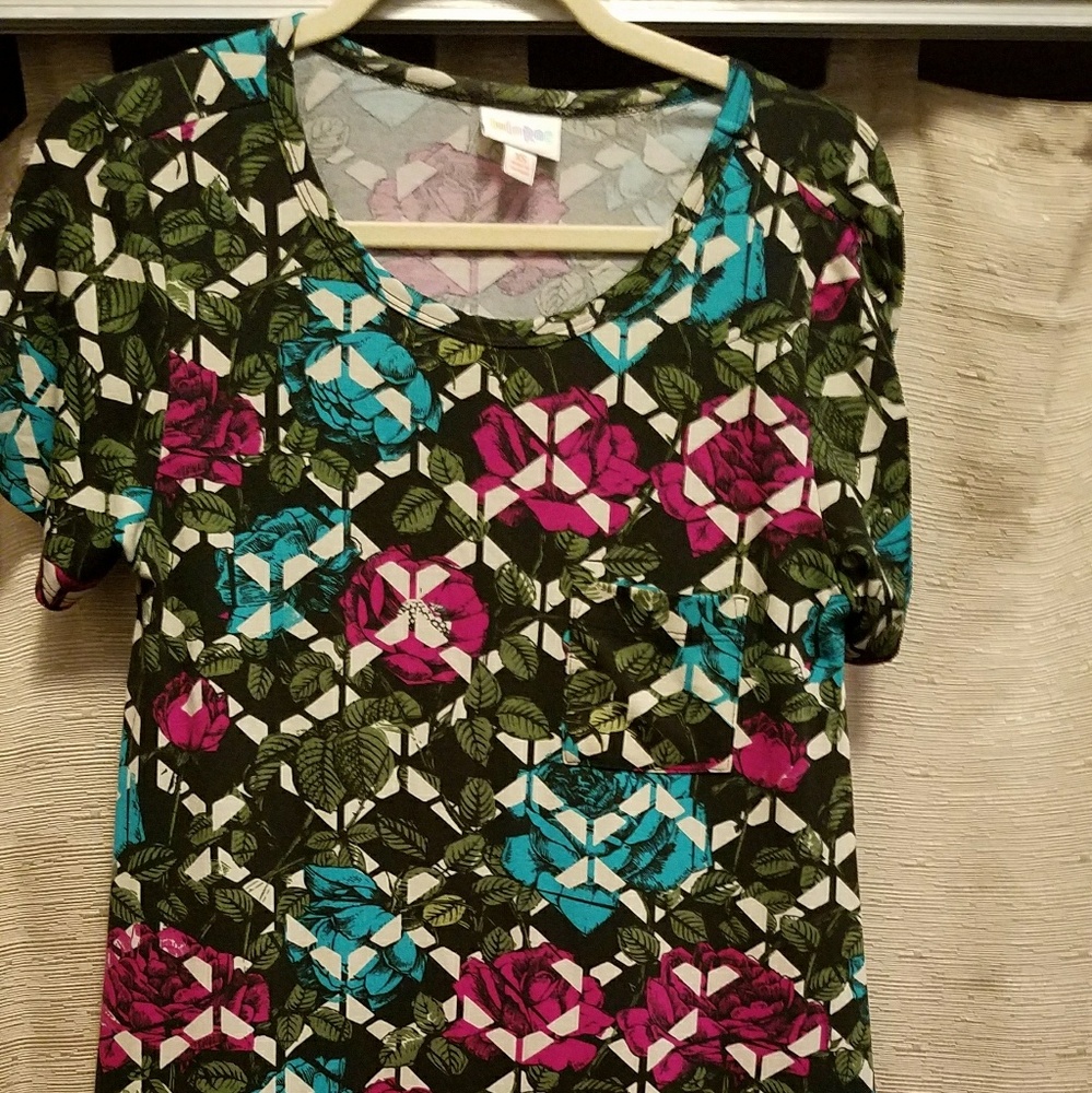 Lularoe  Carly guc